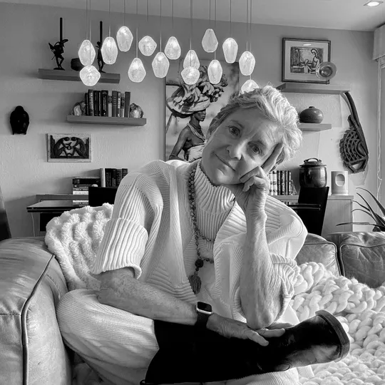 Marilyn Kal-Hagan, Agent in  - Compass