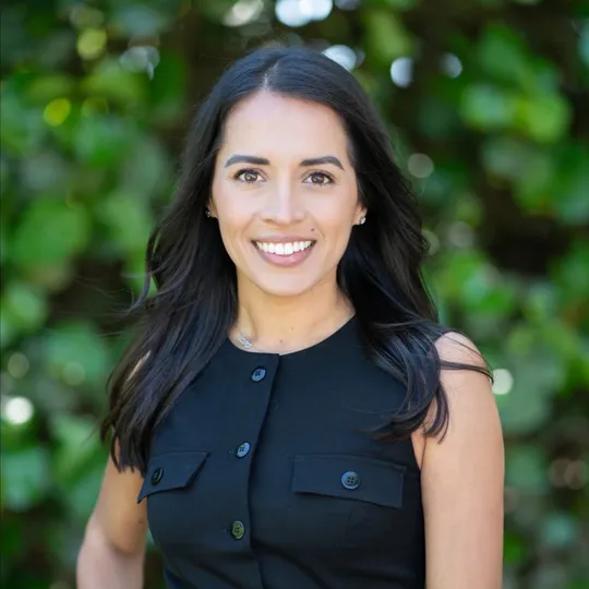 Stephanie Zlotnick, Agent in  - Compass