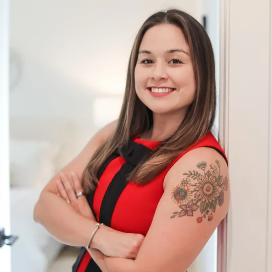 Jenny Rodriguez, Agent in  - Compass