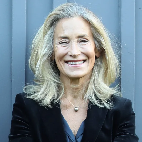 Victoria Evarts, Agent in  - Compass