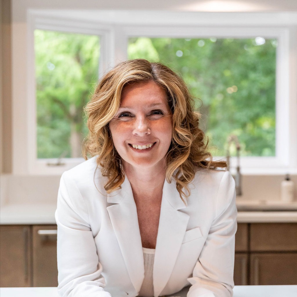 Headshot of Carol Lebovic