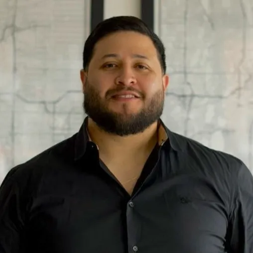 Miguel Lopez, Agent in  - Compass