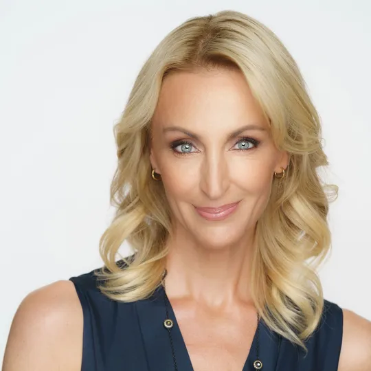 Jennifer Petsu, Agent in  - Compass