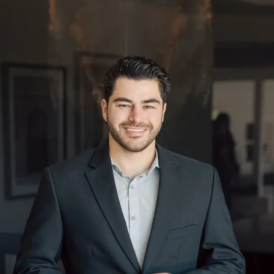 Dari Ahranjani, Agent in  - Compass