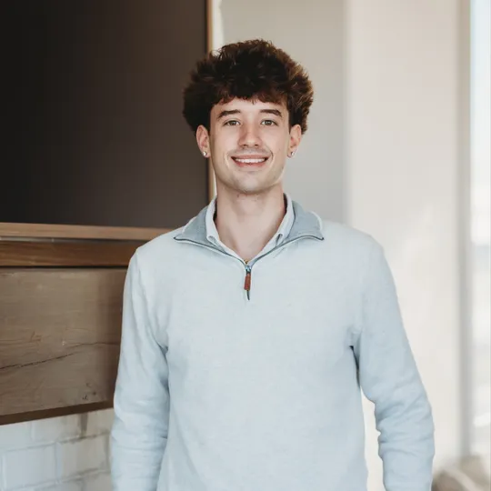 Elijah Balltzglier, Agent in  - Compass