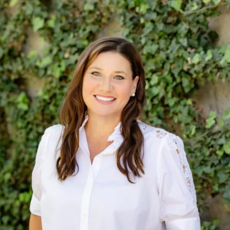 Amy Stonehocker, Agent in  - Compass