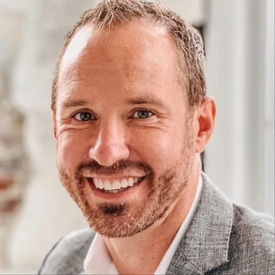 Kevin Stromski, Agent in  - Compass