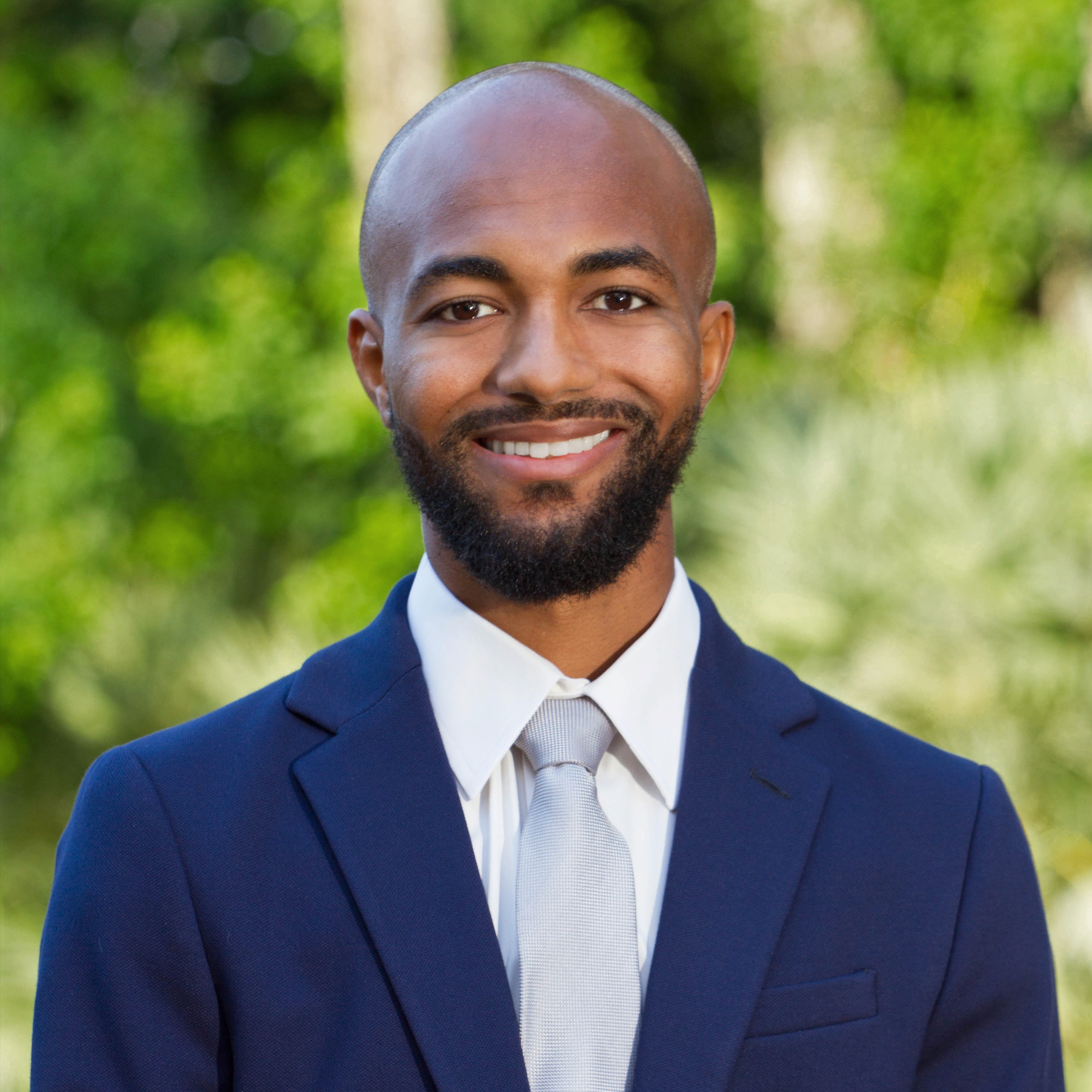 Headshot of Mark Louis