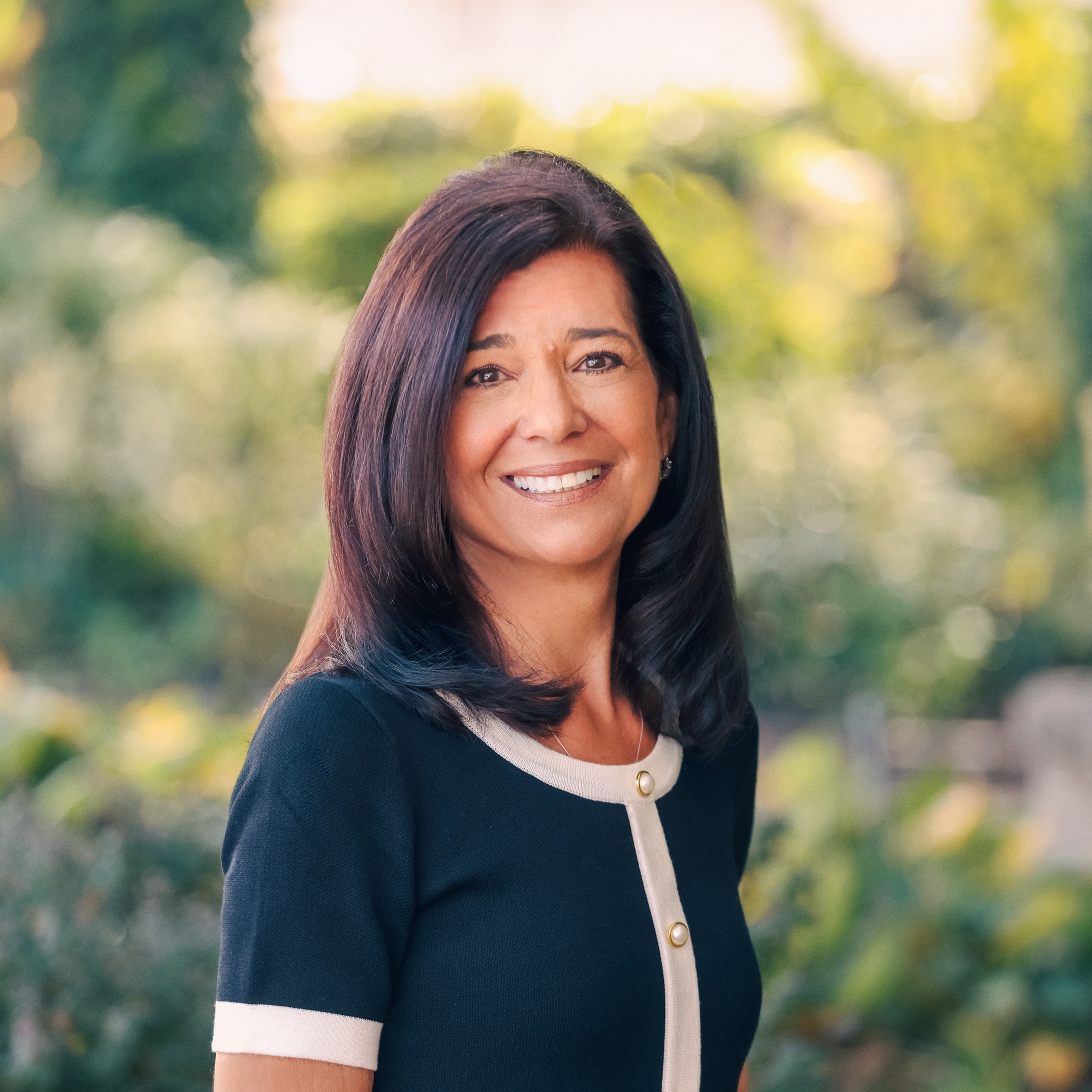 Headshot of Vee Masterson