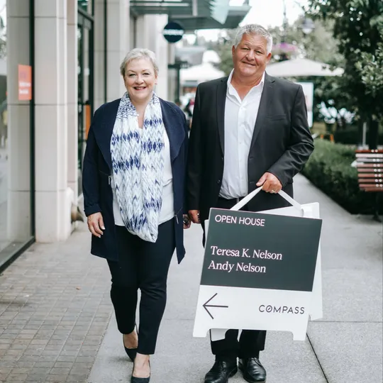 Team Nelson, Agent in  - Compass