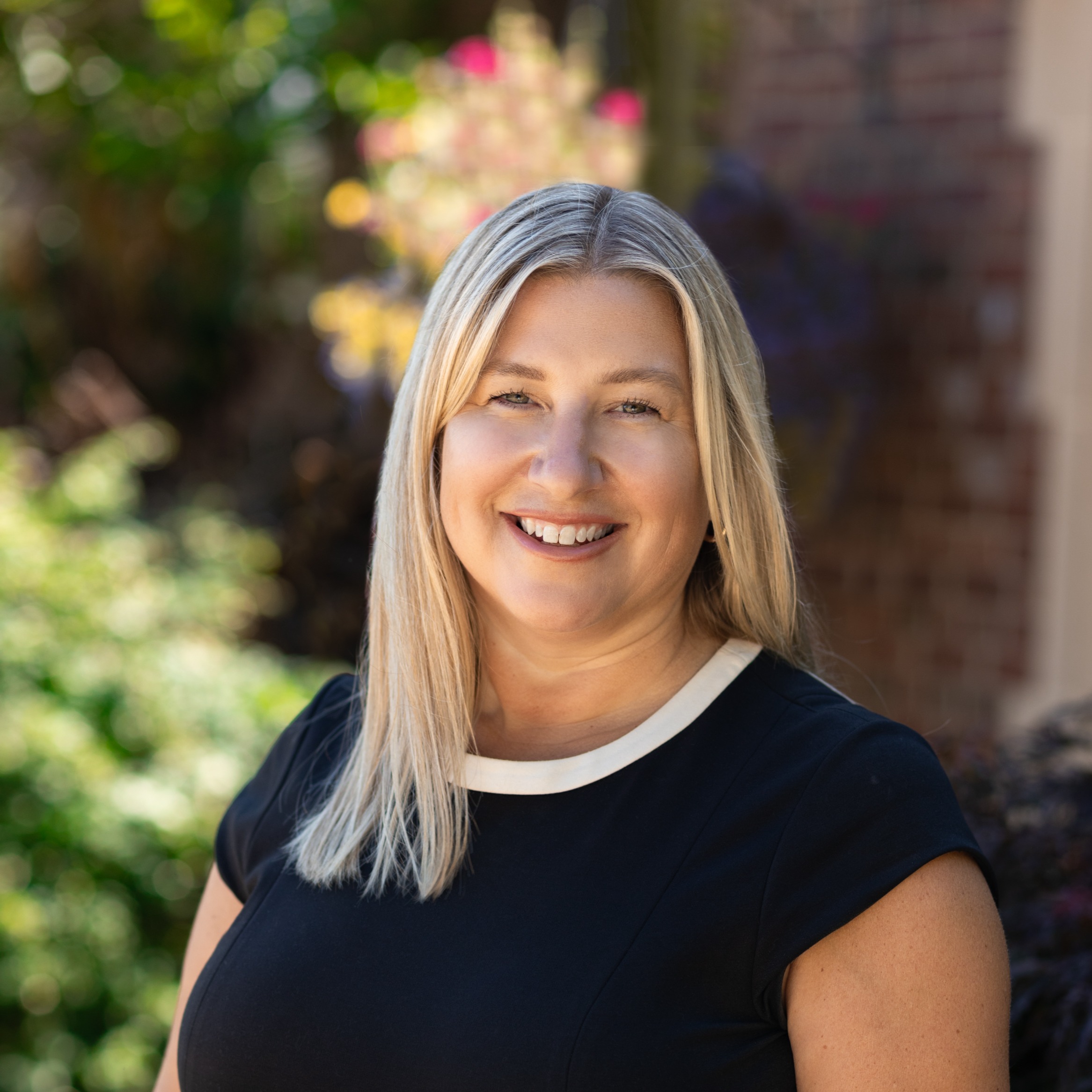 Headshot of Kristi Auld