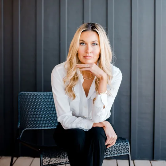 Alli Ulvila, Agent in  - Compass