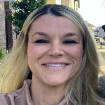 Shelley Joachim, Agent in  - Compass