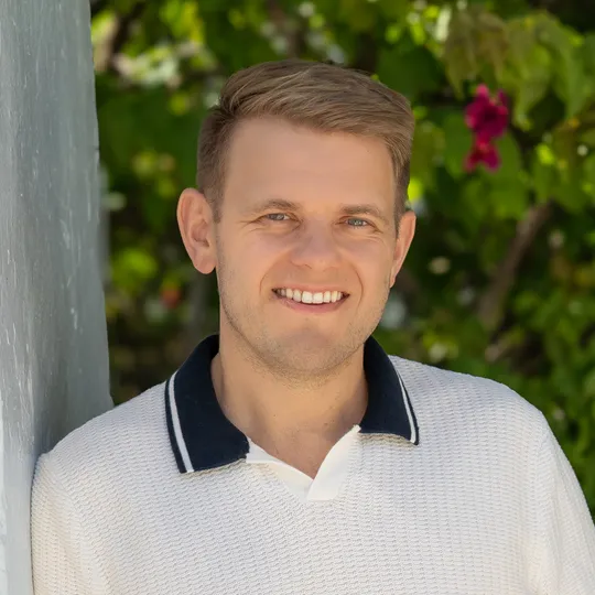 James Silver, Agent in  - Compass