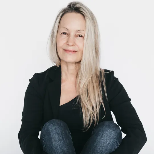 Lisa Waltman, Agent in  - Compass