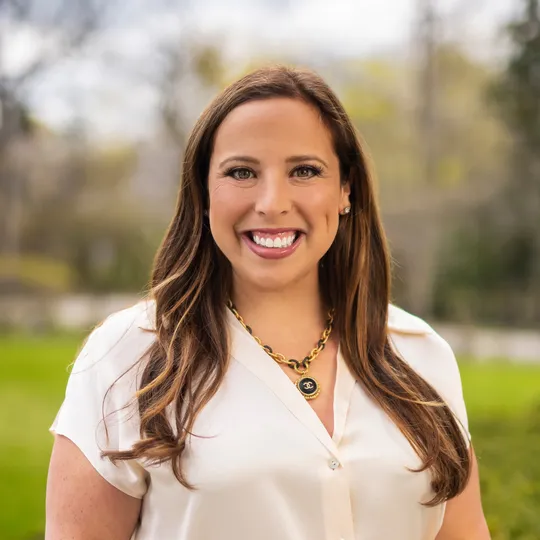 Stephanie Malk, Agent in  - Compass