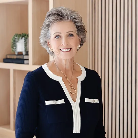 Laura White, Agent in  - Compass