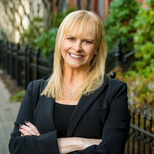 Ellen Gittleson, Agent in  - Compass