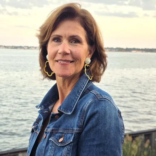 Colleen Meyler, Agent in  - Compass