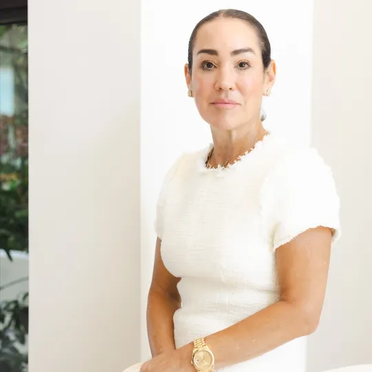 Maria De Armas, Agent in  - Compass