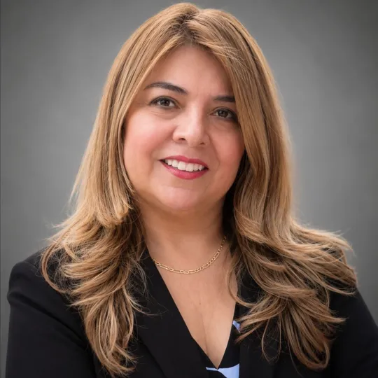 Claudia Venegas, Agent in  - Compass