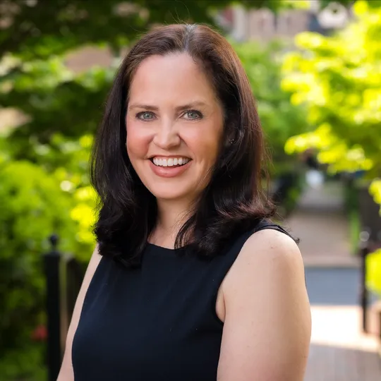 Elaine Kelly, Agent in  - Compass