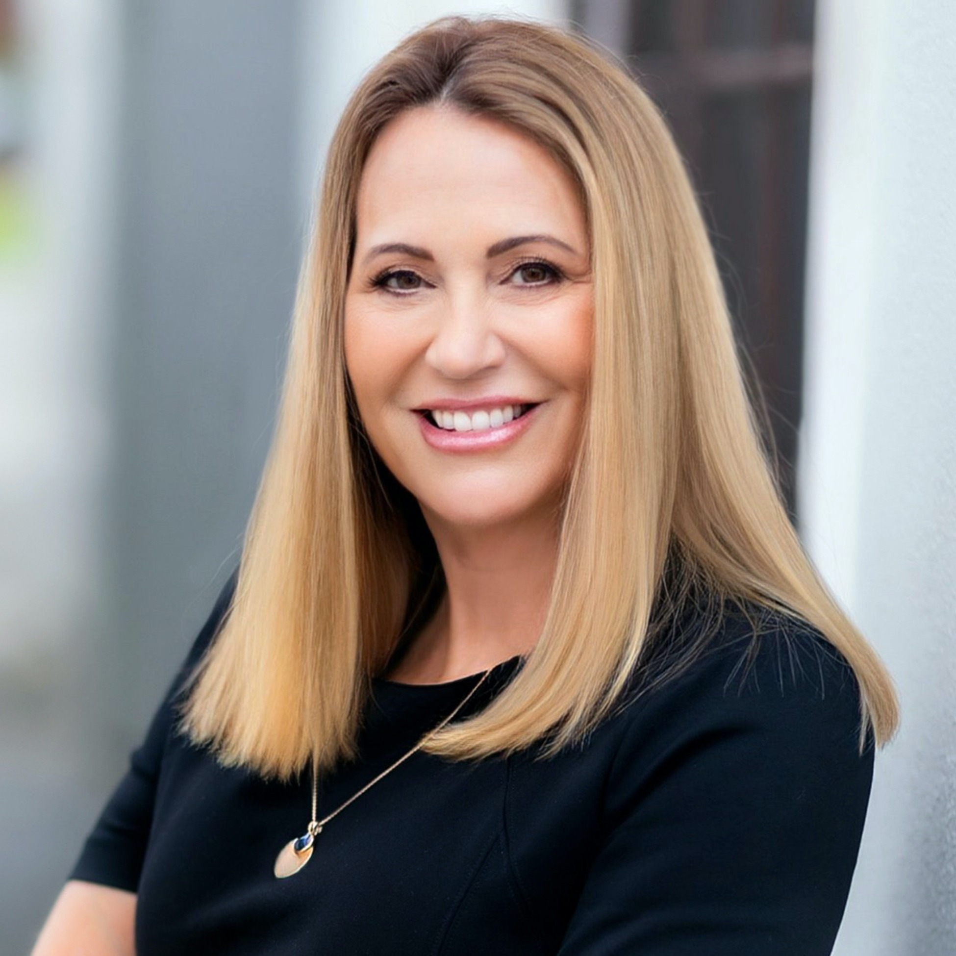 Headshot of Barbara Maguire