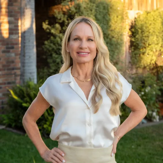 Stephanie Mosher, Agent in  - Compass