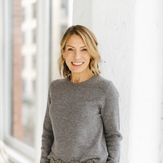 Dina Lewis, Agent in  - Compass