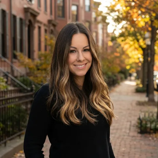 Brooke Faulkner, Agent in  - Compass