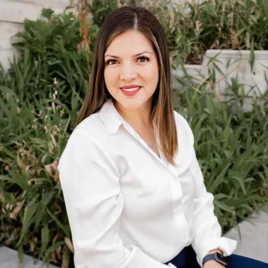 Yesica Monrreal, Agent in  - Compass