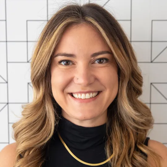 Julia Gallagher, Agent in  - Compass