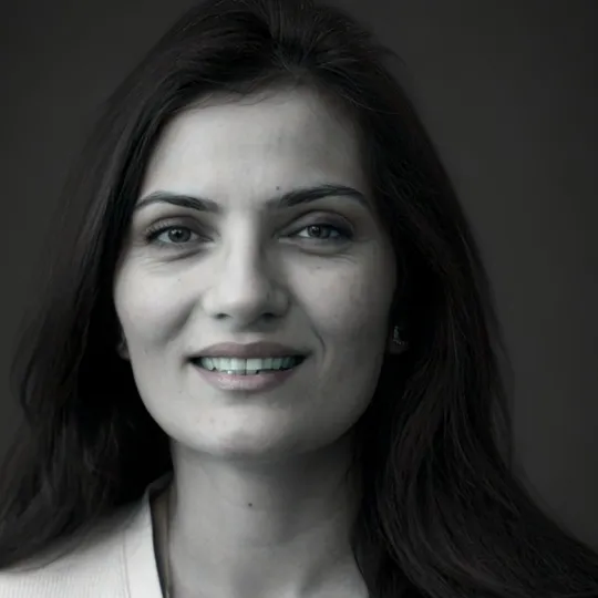 Smriti Khanna, Agent in  - Compass