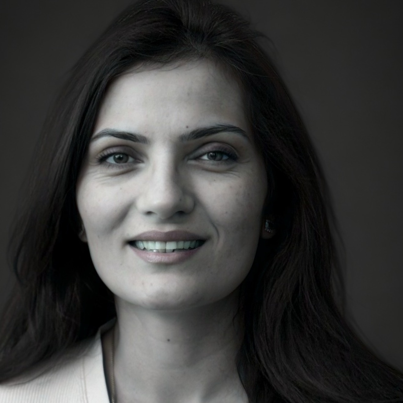 Headshot of Smriti Khanna