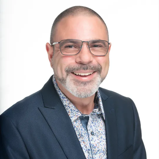 Alfredo Bernal, Agent in  - Compass