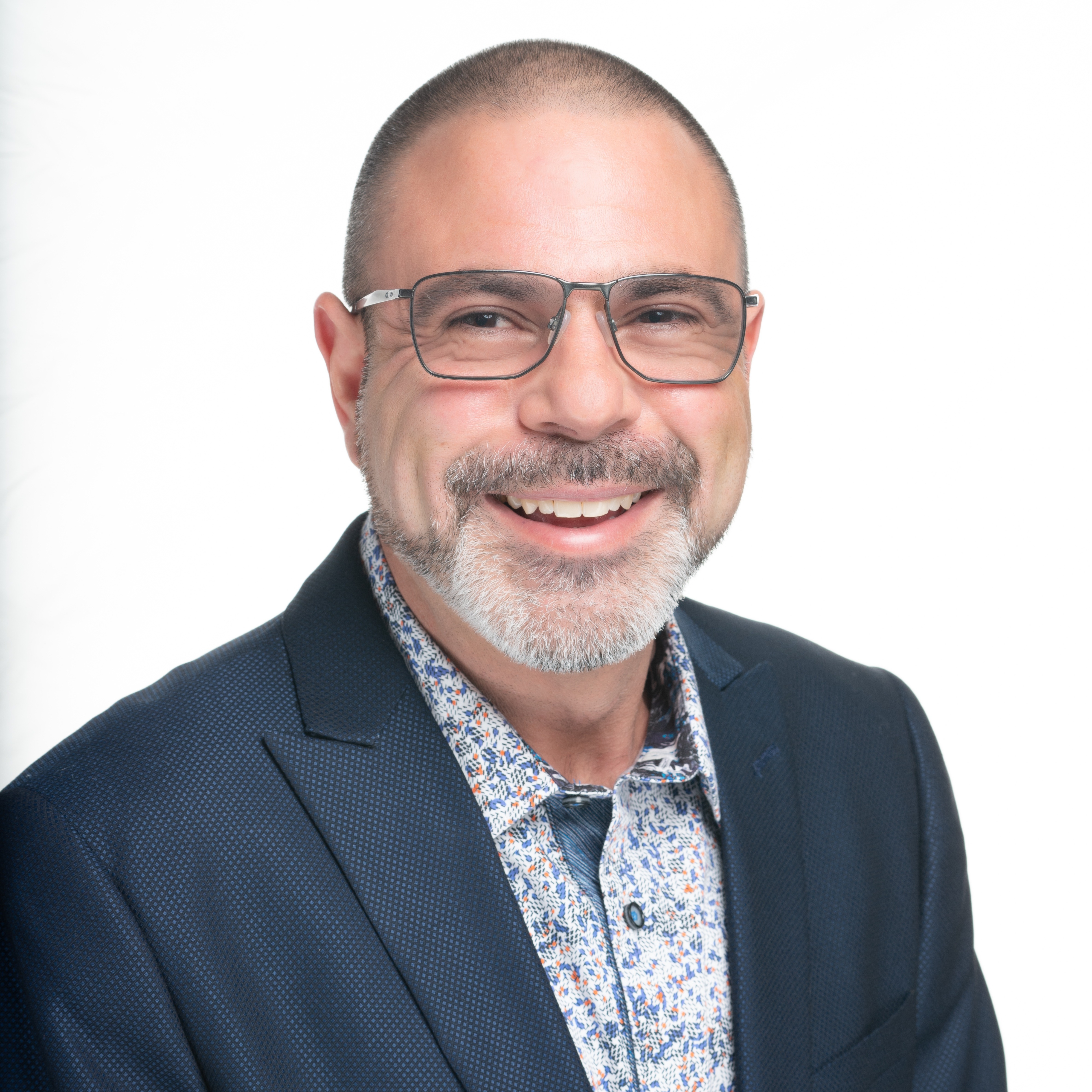 Headshot of Alfredo Bernal