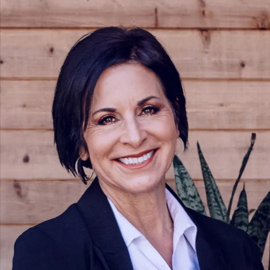 Toni Reyes, Agent in  - Compass