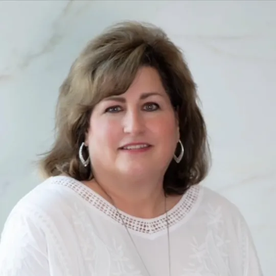 Betsy Minter, Agent in  - Compass