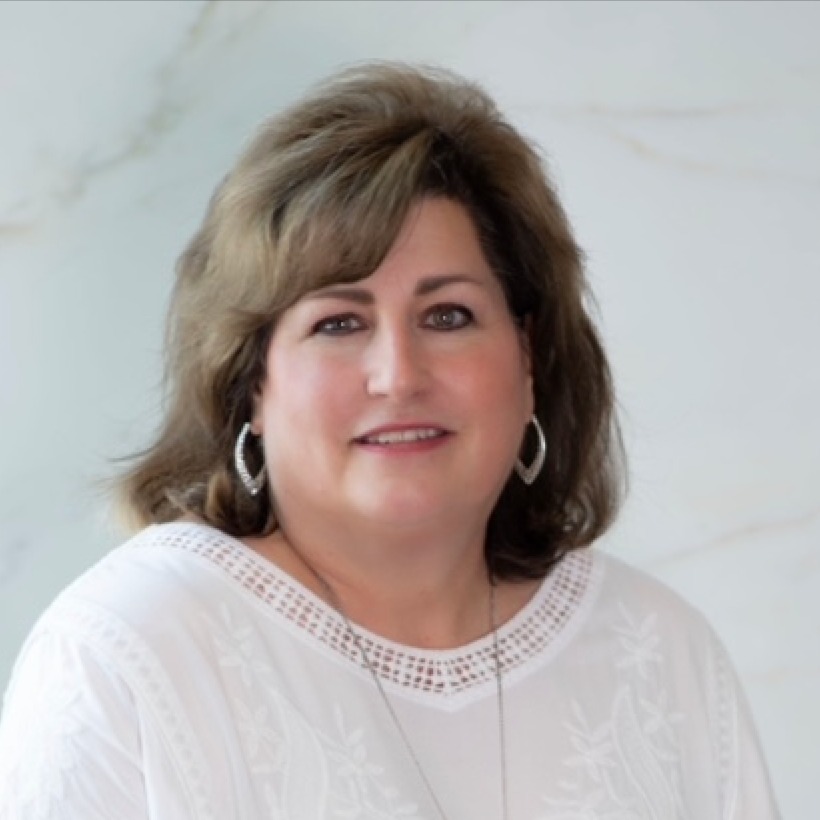 Headshot of Betsy Minter