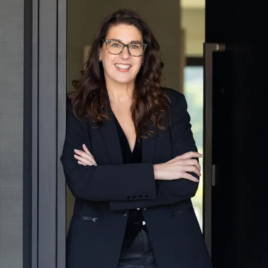 Melissa Menard, Agent in  - Compass