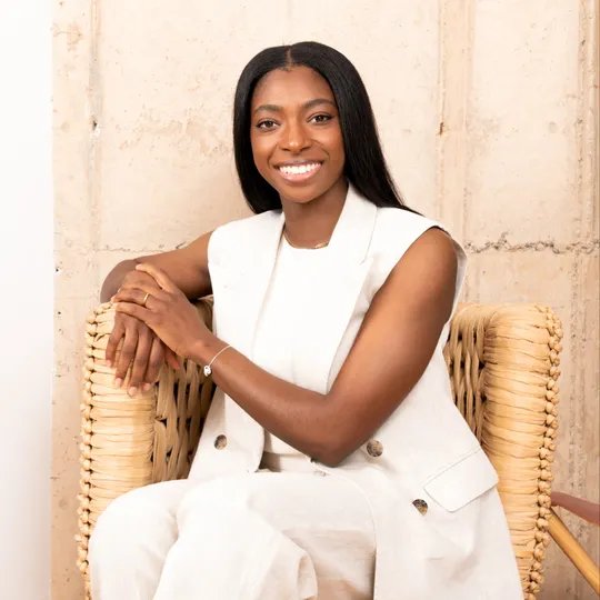 Malika Rose, Agent in  - Compass