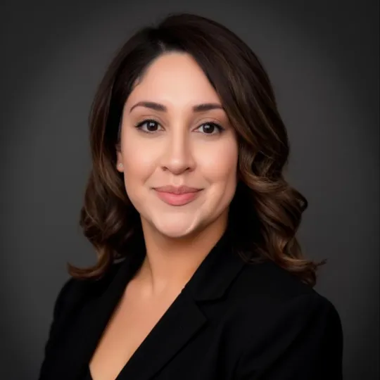 Viviana Lopez, Agent in  - Compass