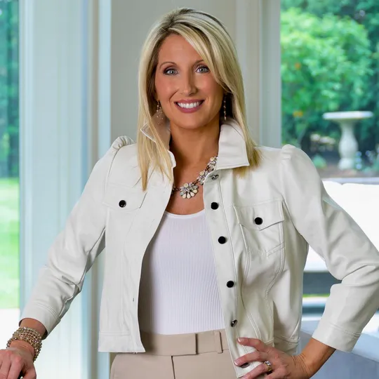 Sarah Martinath, Agent in  - Compass