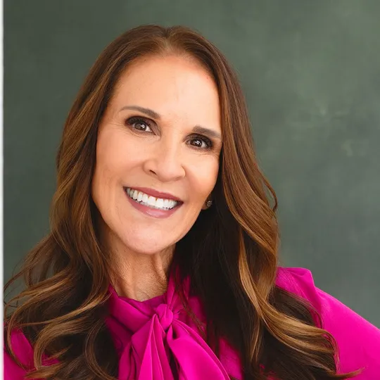 Donna Bennett, Agent in  - Compass