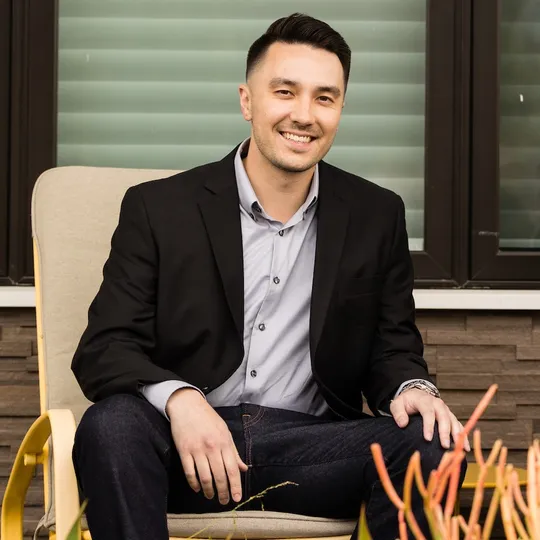 Steven Palmer, Agent in  - Compass