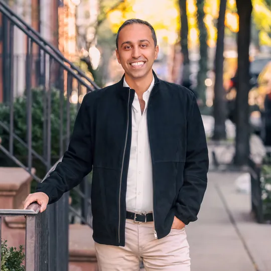 Ariel Dagan, Agent in  - Compass