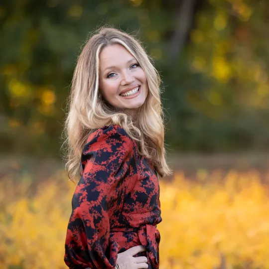 Leah Raup, Esq., Agent in  - Compass