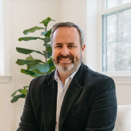 Justin Oliver, Agent in  - Compass