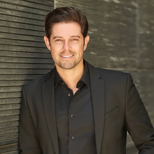 Jon Gardea, Agent in  - Compass