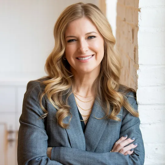 Jen Holden, Agent in  - Compass